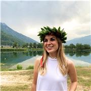 Laureata in scienze dell'economia e della gestione aziendale, laureanda in direzione amministrativa